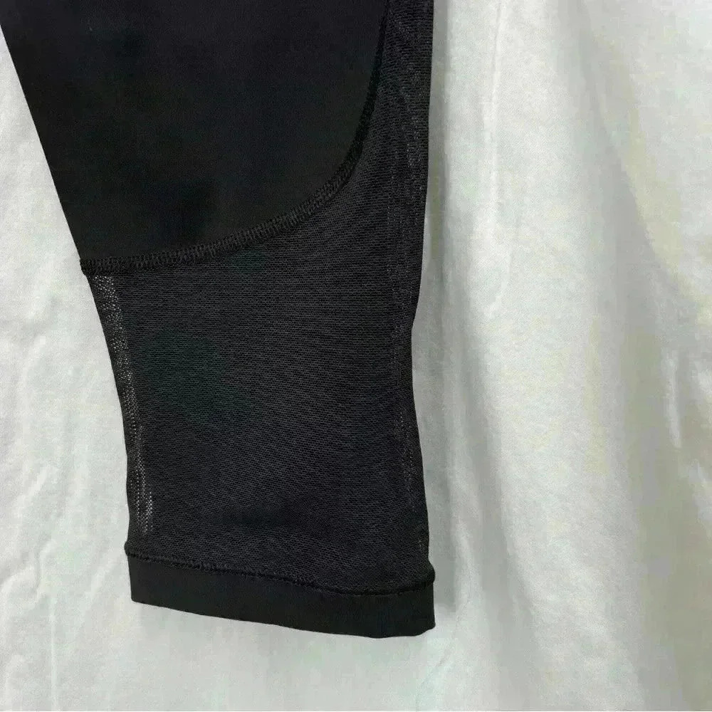 Lululemon cropped black leggings with mesh detailing. - Picture 2 of 6